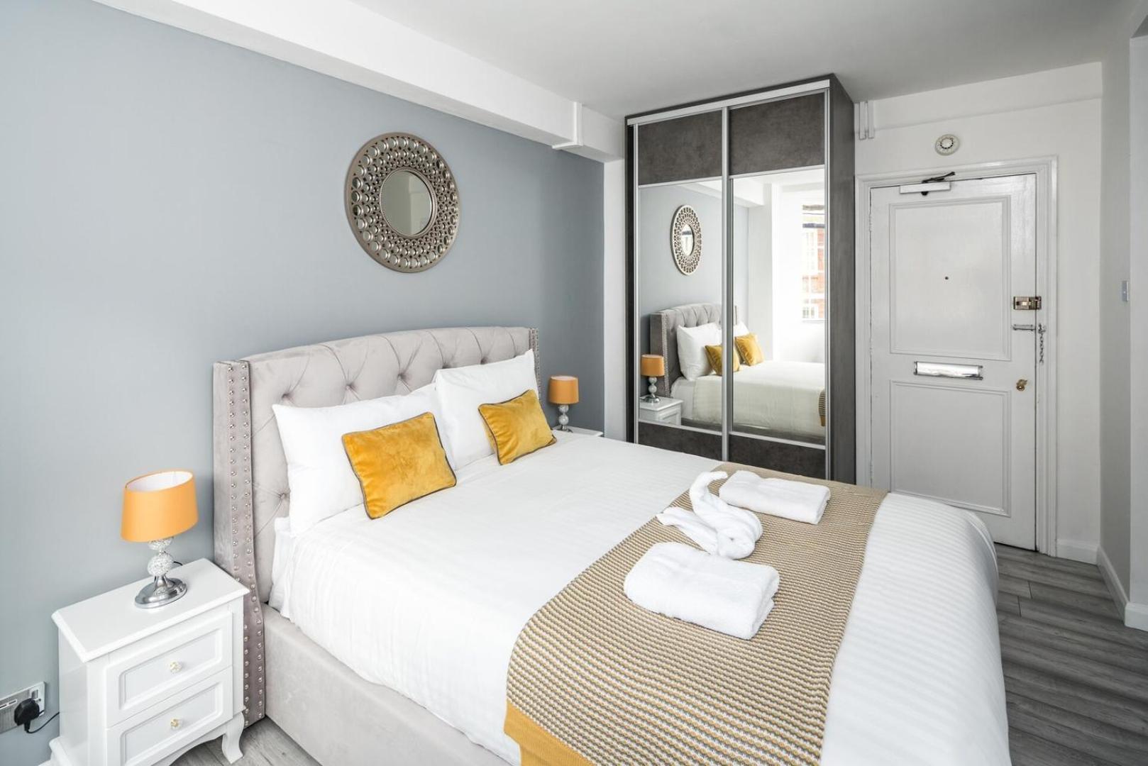 New Sleek & Modern Studio In The Heart Of Chelsea ロンドン エクステリア 写真